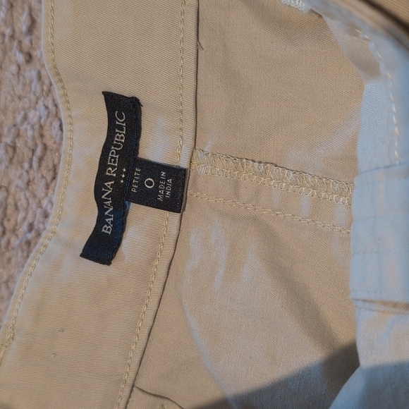 Banana Republic Khaki A-Line Button Down Belted Flounce Skirt - Picture 3 of 8